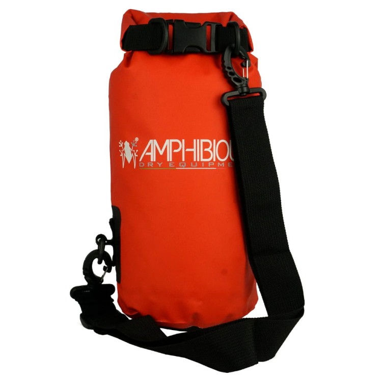 worek-wodoszczelny-amphibious-tube-5l-kompaktowy-czerowny.webp