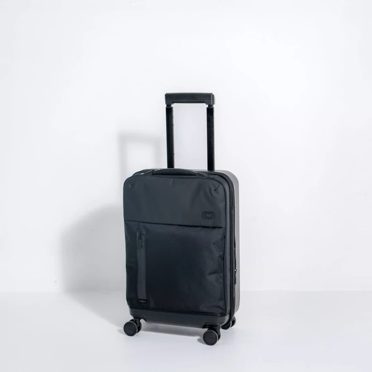 walizka-kabinowa-ogio-pace-hybrid-carry-on-34l-czarna-skos.webp