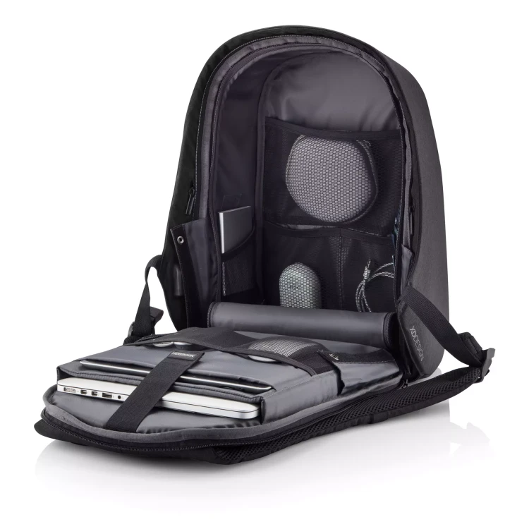 wnetrze-plecaka-bobby-hero-regular-czarny-organizacja-laptop.webp