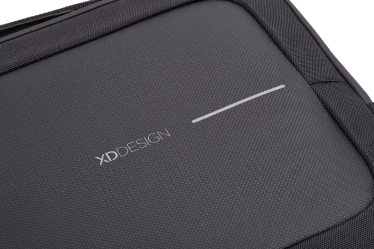 czarna-torba-na-laptopa-14-cali-xd-design-laptop-bag-material.webp