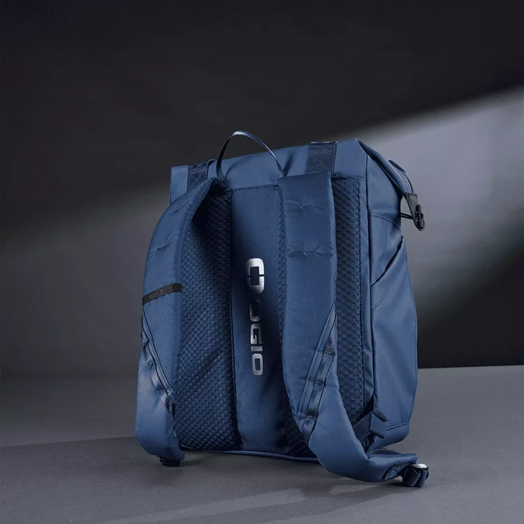 ogio-tote-2024-pace-pro-cooler_23348___4.webp