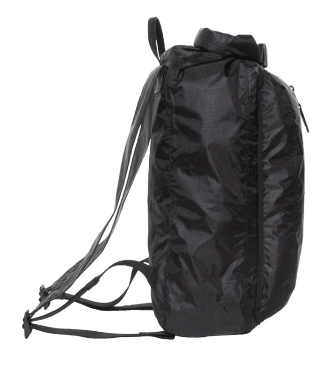 szelki-plecy-plecak-amphibious-10l-lekki-profil.webp