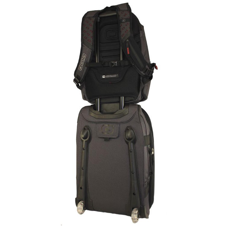 Ogio-Plecak-Renegade-RSS-Black-Pindot-mocowanie-na-bagazu.jpg