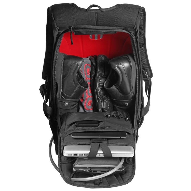 plecak-motocyklowy-ogio-mach-3-kieszen-na-buty.webp
