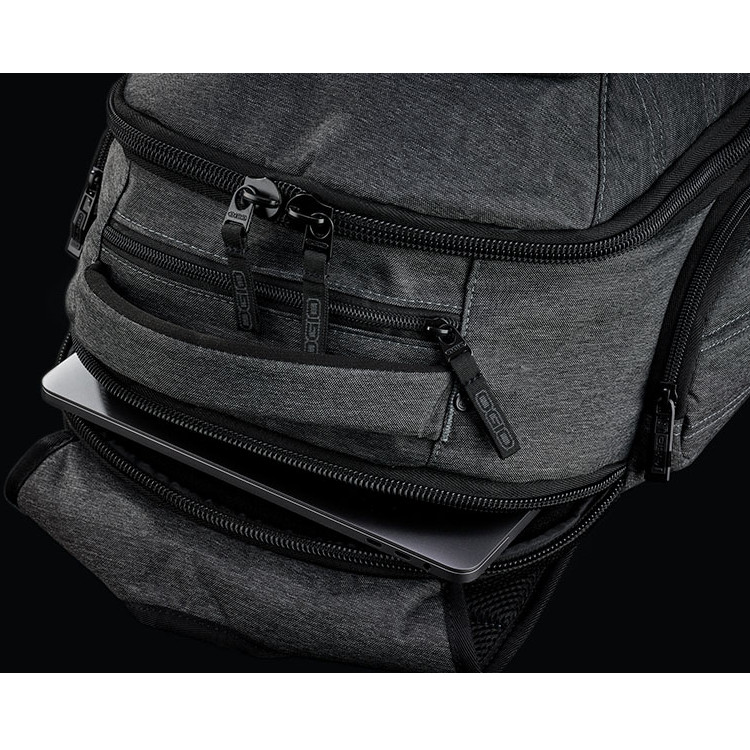 Ogio Plecak Gambit 2019 komora laptop.jpg