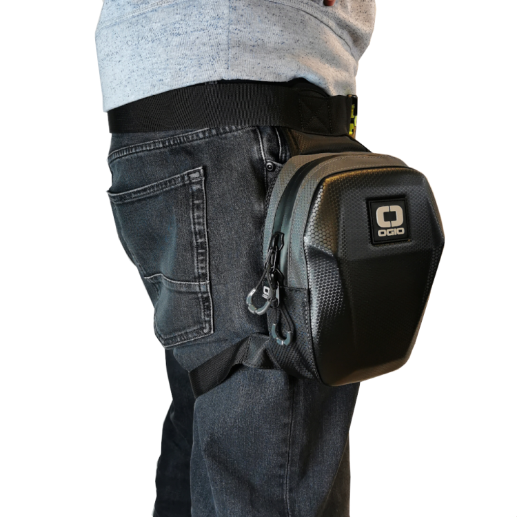 wnetrze-saszetki-motocyklowej-ogio-razor-leg-bag.webp