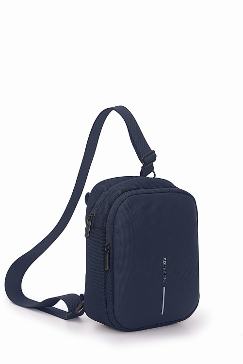 saszetka-crossbody-xd-design-boxy-sling-navy-pas-ramie.webp